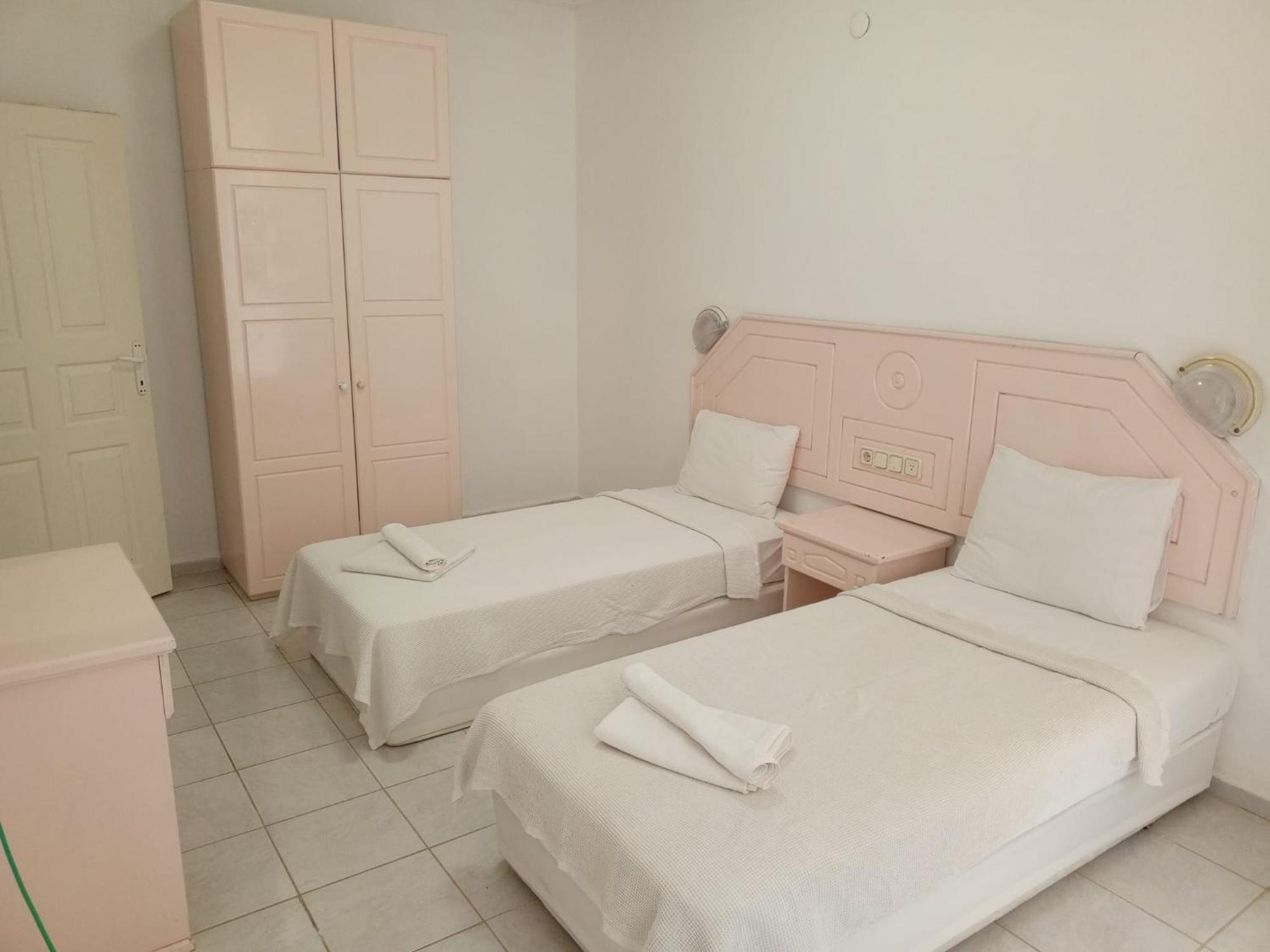 Pembe Köşk Apart Otel Fethiye Kültér fotó